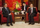 Spanish Prime Minister Jose Luis Rodriguez Zapatero (L) meets with Chinese Premier Wen Jiabao in Beijing on August 31, 2010. 