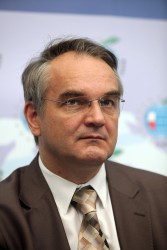 Waldemar Pawlak, economy minister