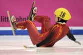 Hui Zhang of China falls in 2011 World Cup speed skating